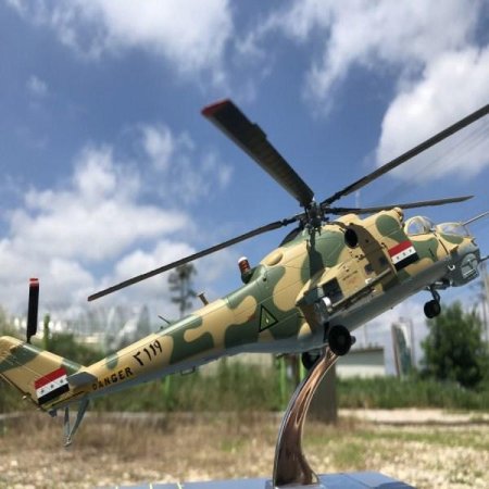 Mi-24 ε Hind þ  ︮ 