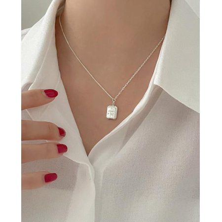 () Square logo necklace N 17