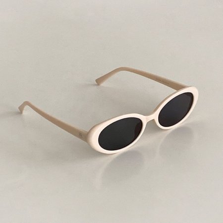 Milk tea sunglasses (UV 400)